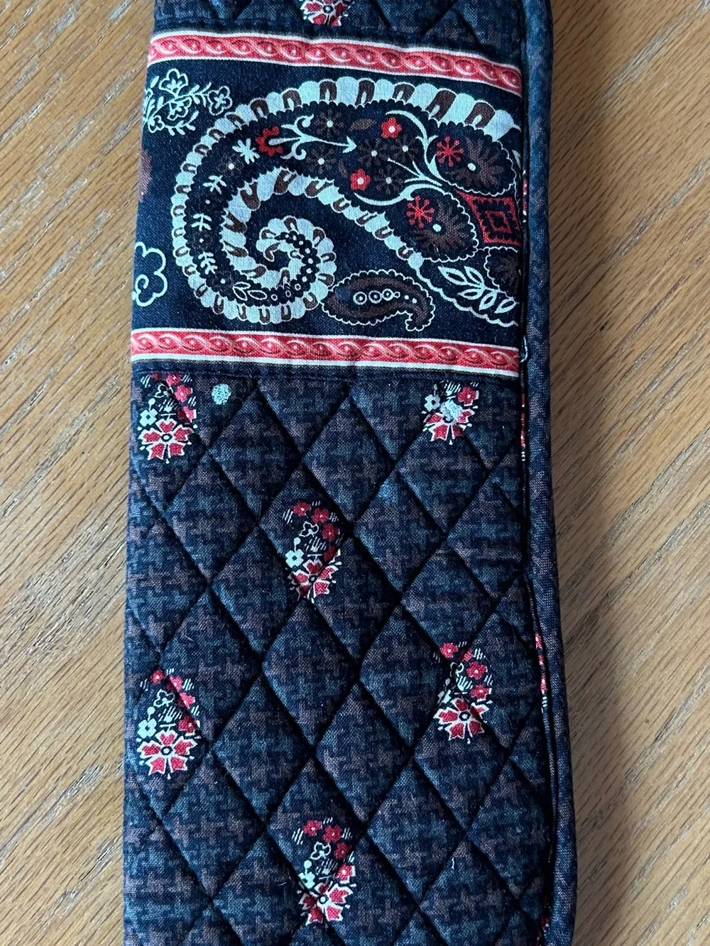 Vera Bradley Curling/Straightening Iron Cover Retired Houndstooth Brown